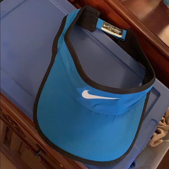 Nike Other - blue nike visor